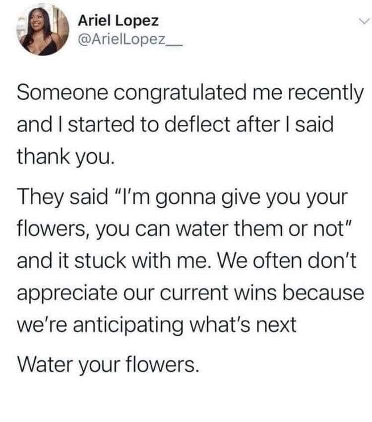 4922