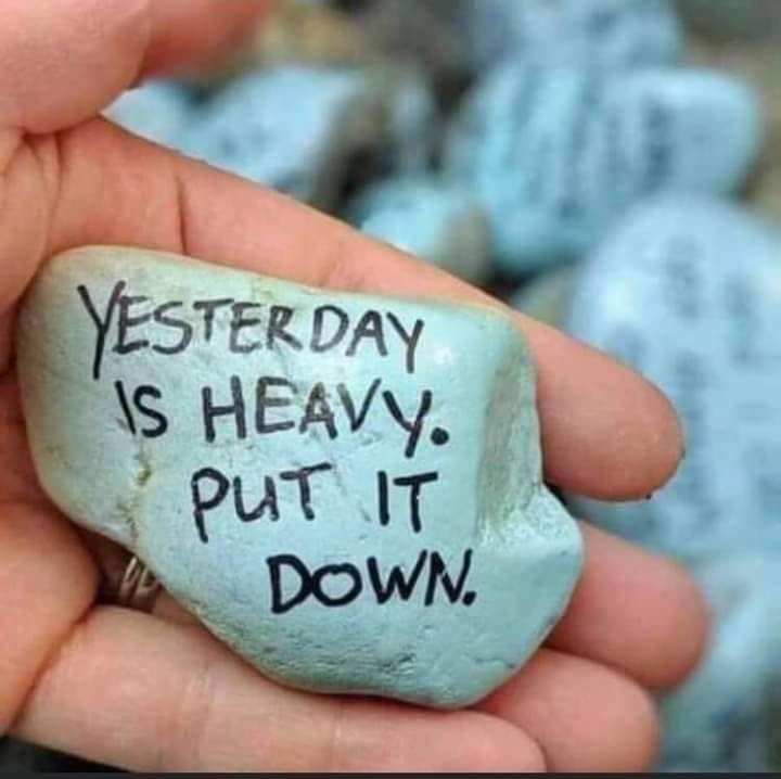 4656